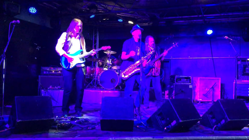 Keep Your Hands to Yourself - Whiskey Chasers (live)